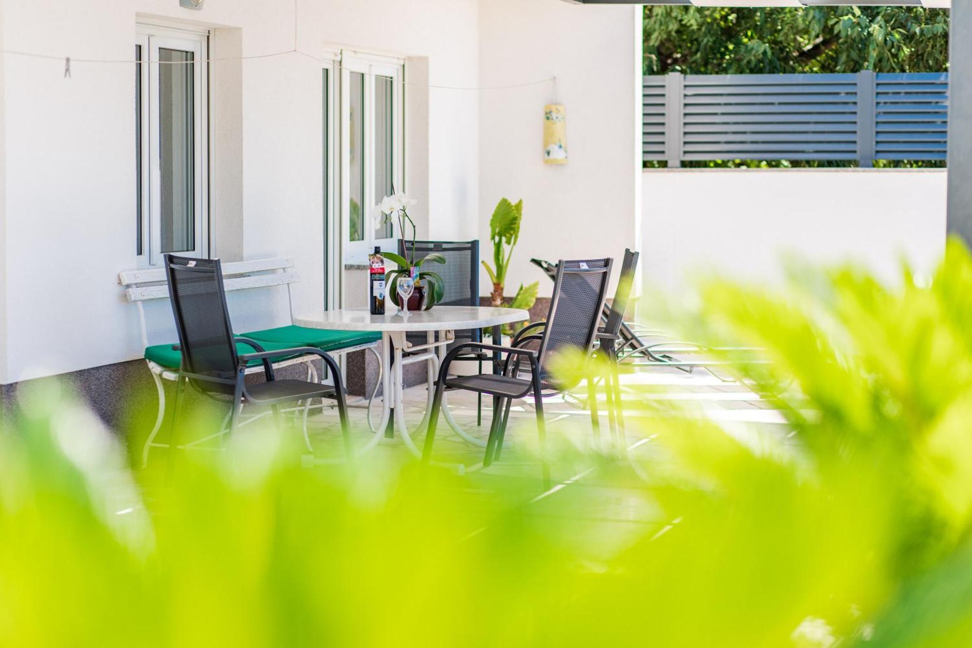 פובילה Apartmani Katica מראה חיצוני תמונה