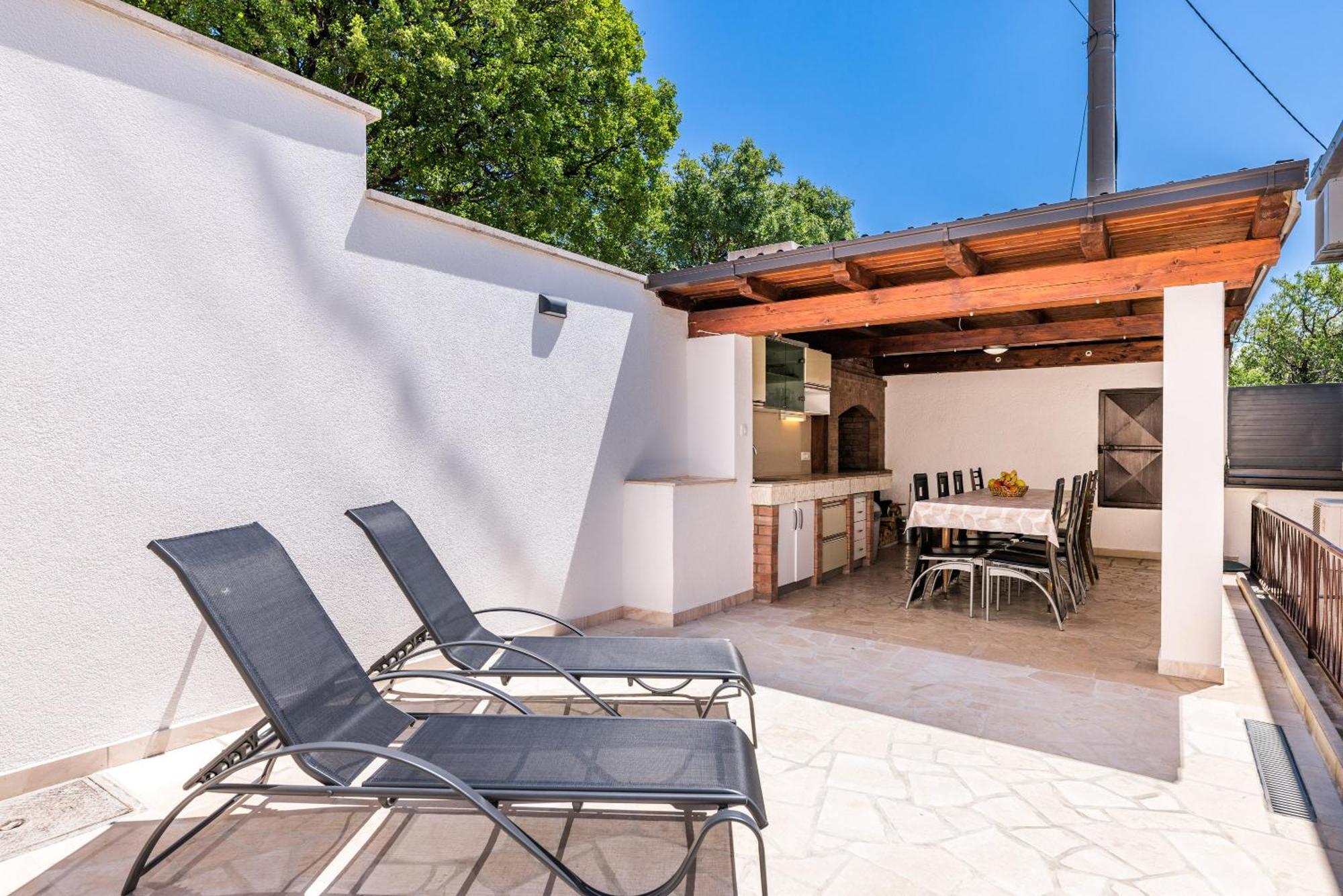 פובילה Apartmani Katica מראה חיצוני תמונה